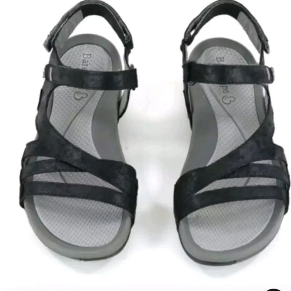 BARETRAPS COMFORTABLE CUSHIONED INSOLE WOMEN"S SANDAL